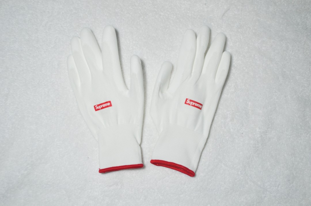 supreme gloves 2020