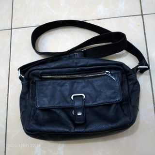 (Kategori: ) berada di . Dikirim oleh taaastuff (ID iklan 1053047238, Gambar 1). Deskripsi: .