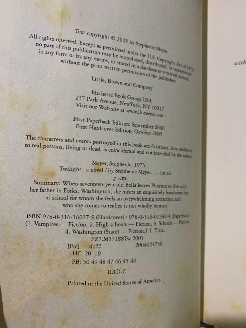 Twilight (Category: Storybooks) located in Quezon City. Submitted by caaamms (Listing ID 1053157037, Image 3). Description: No ripped/crumpled pages. Tanning on the sheets. Complete and no wrinkled pages. Rfs: I plan on buying the white version of this set. .