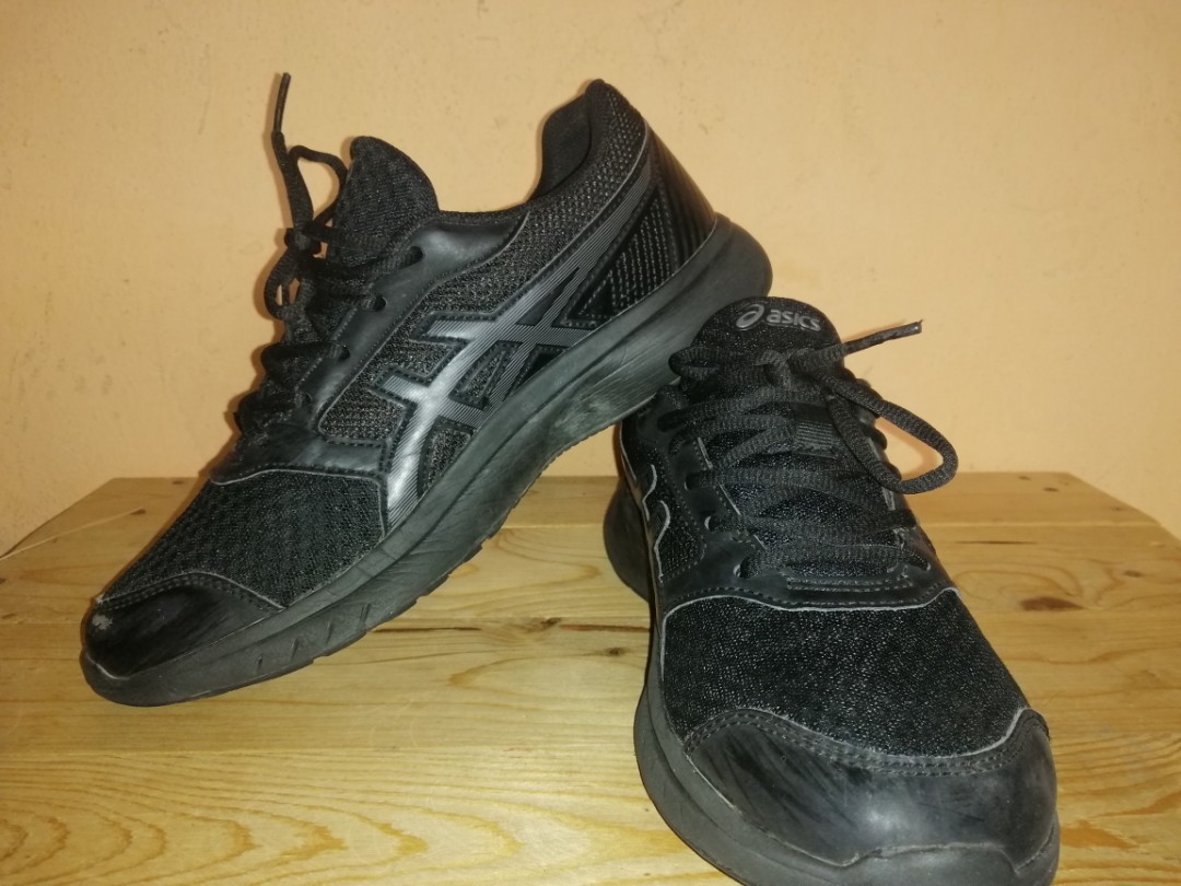 UK7 Stormer 2 Black Running Shoes, Fashion, Activewear on Carousell