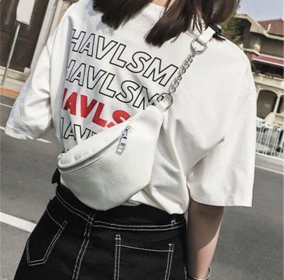 White chain best sale bum bag