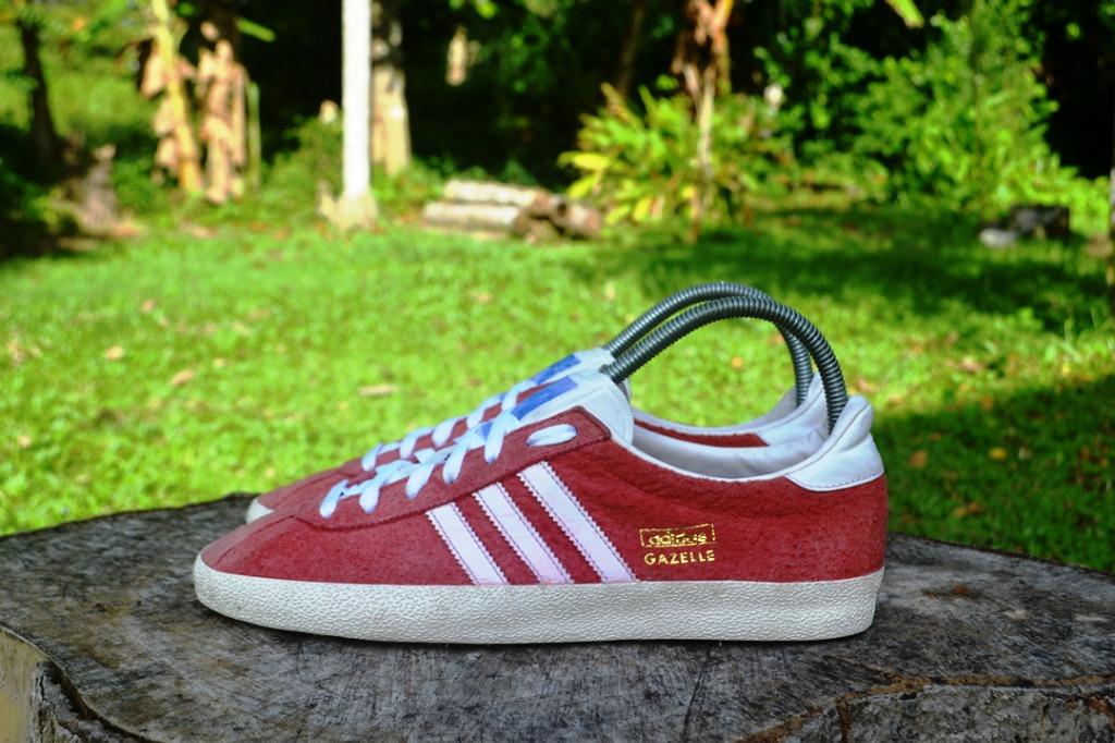 Adidas gazelle og red hotsell