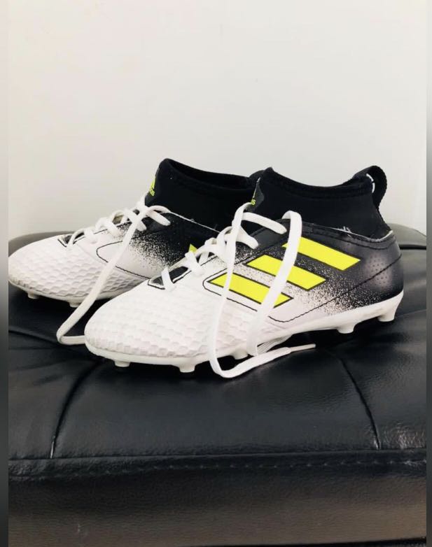 adidas soccer boots kids