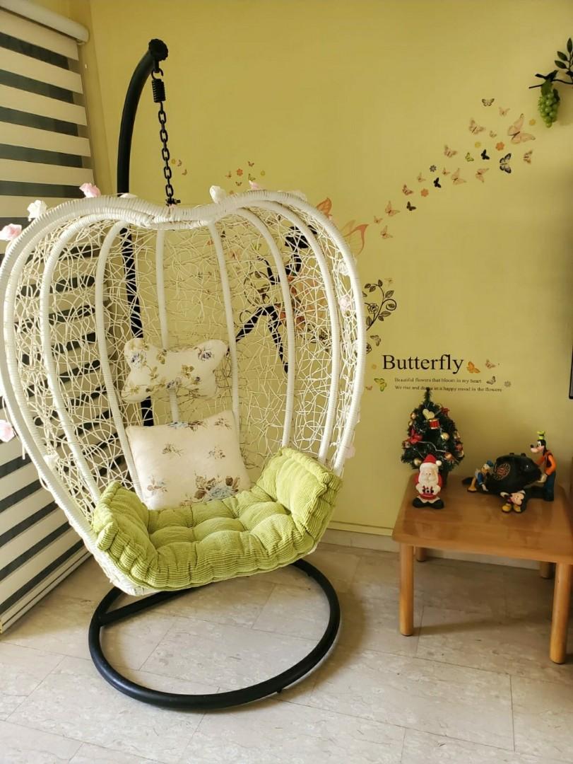 Airpod hanging chair top