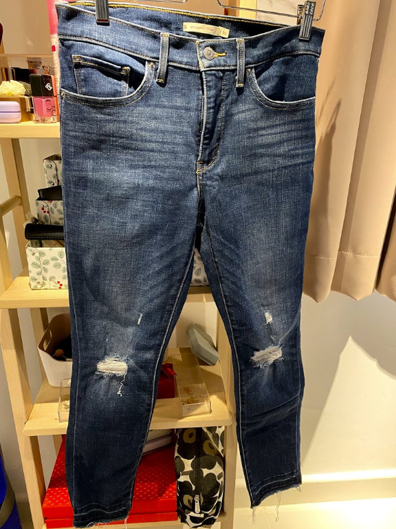 Authentic Levi S 311 Shaping Skinny Jeans W30 L28 Women S Fashion Clothes Pants Jeans Shorts On Carousell