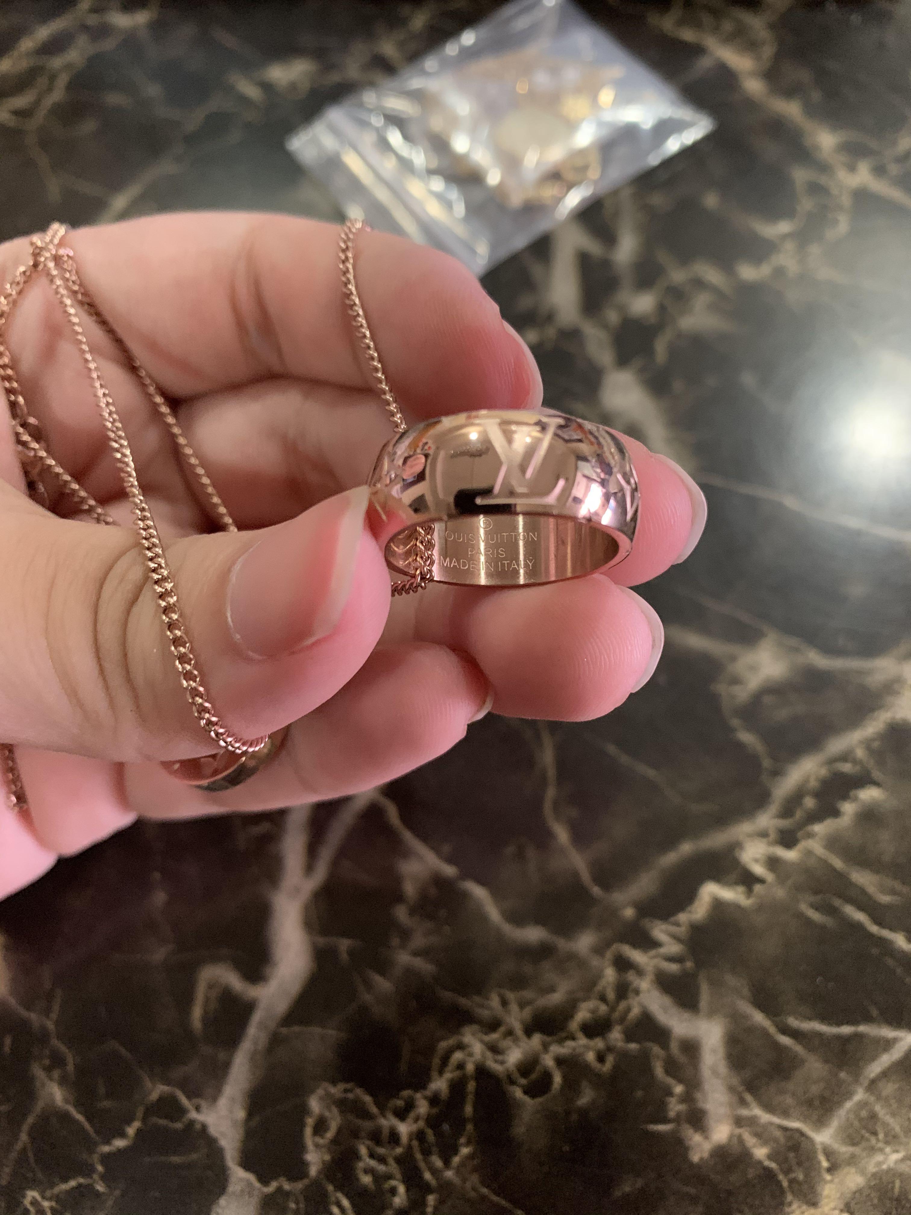 BNIB LV 3 in 1 Necklace (ring removable)