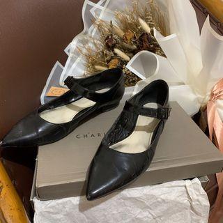 ORIGINAL charles & keith black kitten heels