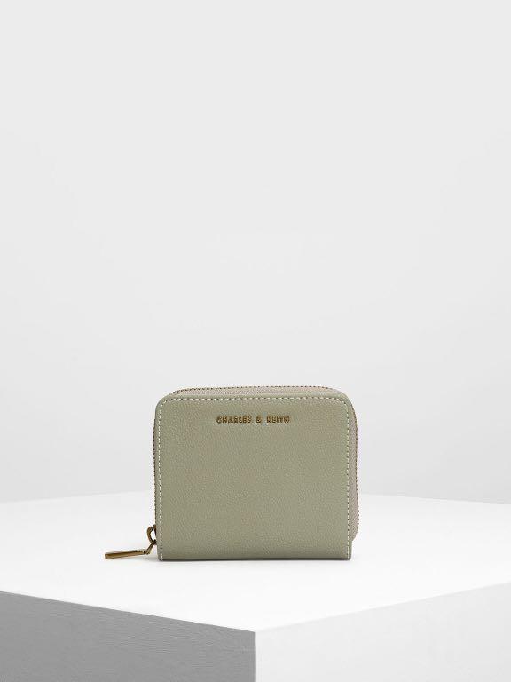 Charles Keith Wallet Sage Green Charles Keith 抹茶色銀包 女裝 女裝袋 銀包 Carousell