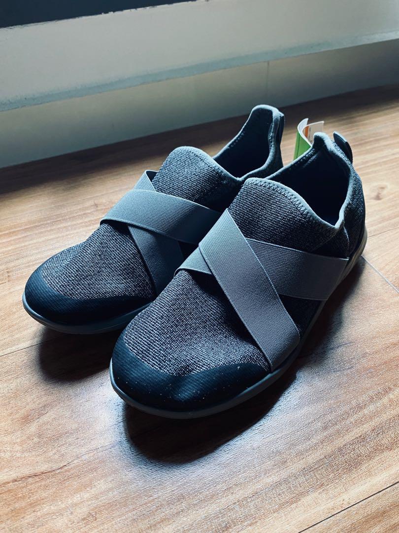 Crocs swiftwater cross strap on sale static