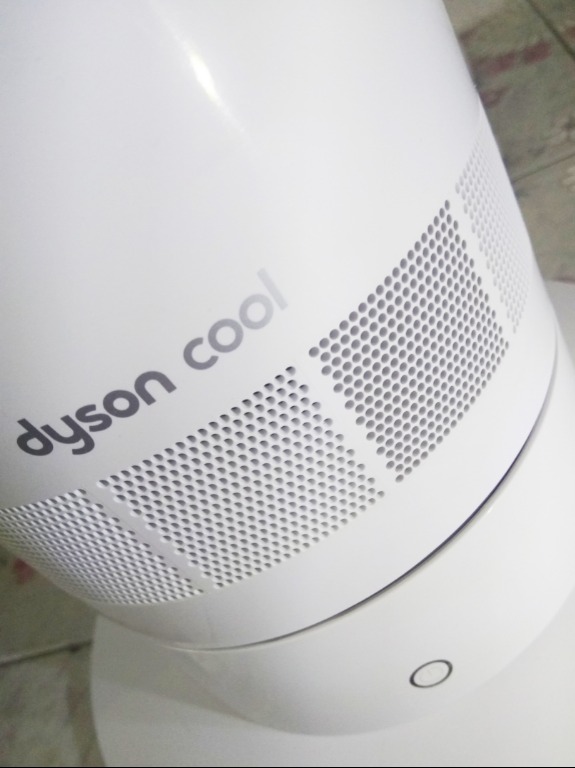 Dyson AM07. Condition as good as new. All parts replaced by Dyson