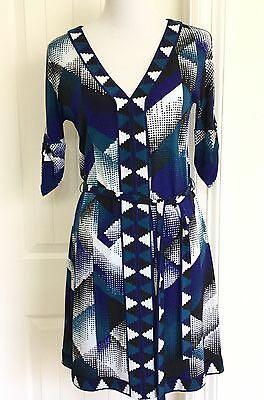 Excellent condition Bcbg printed silk jersey dress - xxs - runs big fits s up to m (Category: Dresses) located in Muntinlupa City. Submitted by shophen (Listing ID 1057406342, Image 1). Description: .