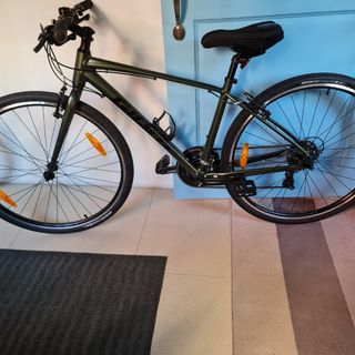 (Category: ) located in . Submitted by bargain.corner (Listing ID 1057322217, Image 1). Description: .