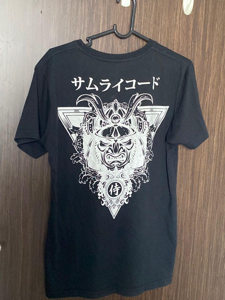 Graphite (Category: Shirts) located in Singapore. Submitted by mekdonalnice (Listing ID 1057393294, Image 3). Description: Size XS and S.