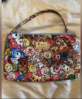 (Category: ) located in . Submitted by purpleaddict (Listing ID 1057345751, Image 1). Description: .