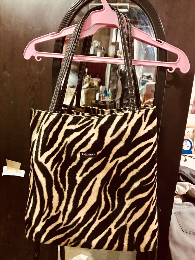 Kate Spade Tiger Striped Bag, Women's Fashion, Bags & Wallets, Purses &  Pouches on Carousell