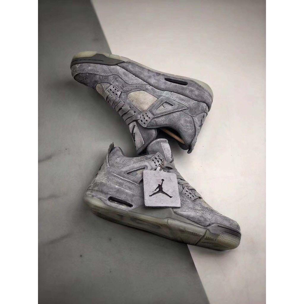 kaws x air jordan 4 retro
