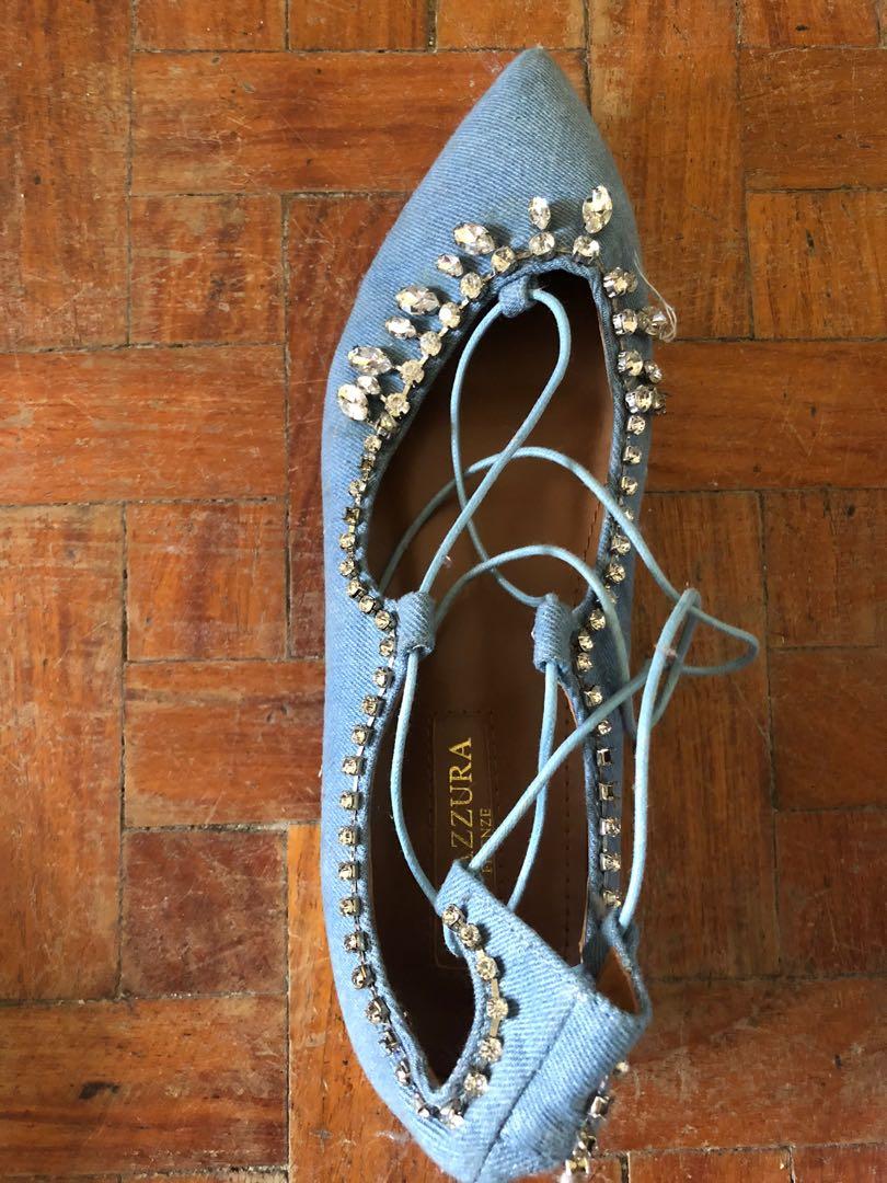 Lace Up Aquazurra Flats (Category: Flats & Sandals) located in Manila. Submitted by sofiasays (Listing ID 1057353115, Image 2). Description: Aquazurra Bedazzled Flats Made in Italy Size 40 (US 9 Womens) In good quality, with a slight heel and rhinestone detail, laced up around the ankle .