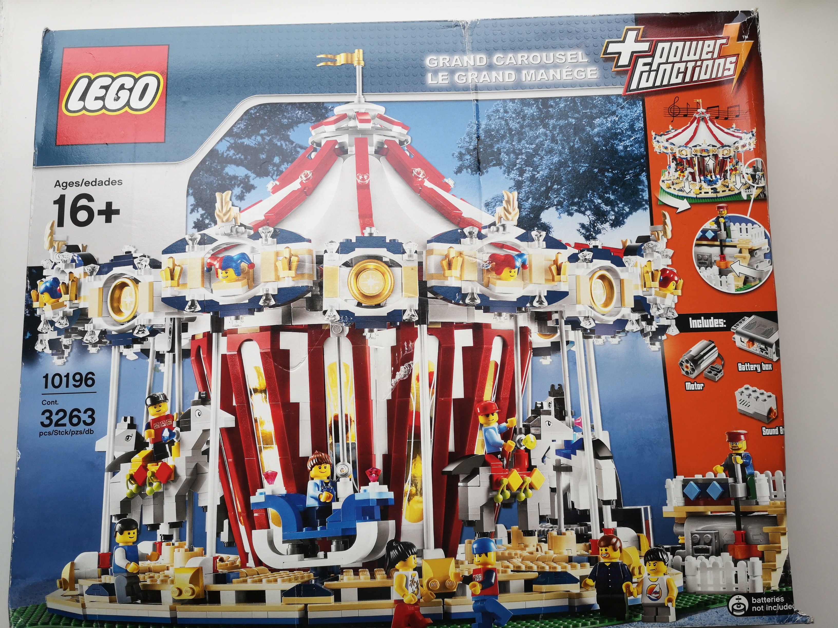 Lego Grand Carousel 10196, 興趣及遊戲, 玩具 & 遊戲類 - Carousell