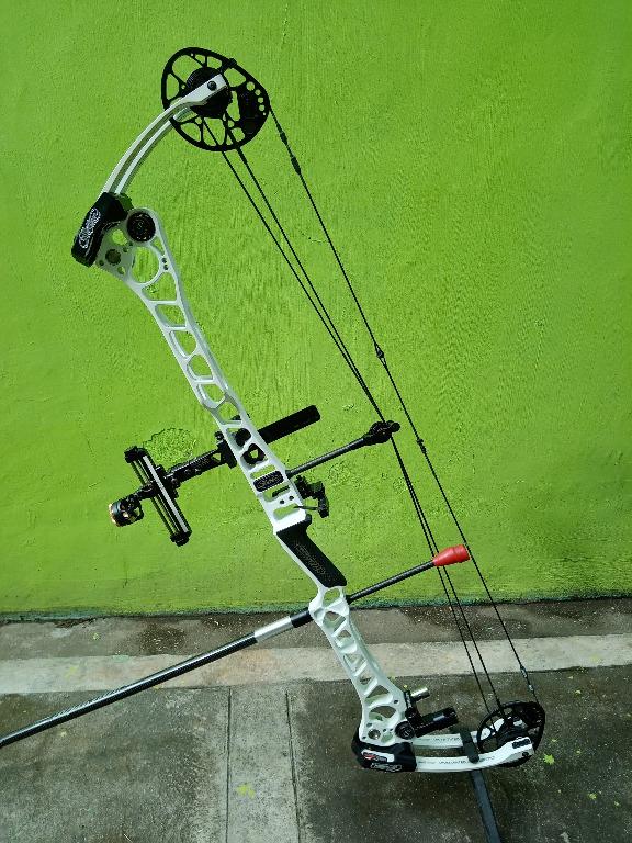 Mathews 2019 TRX 38 Archery Compound Bow, Sports Equipment, Sports