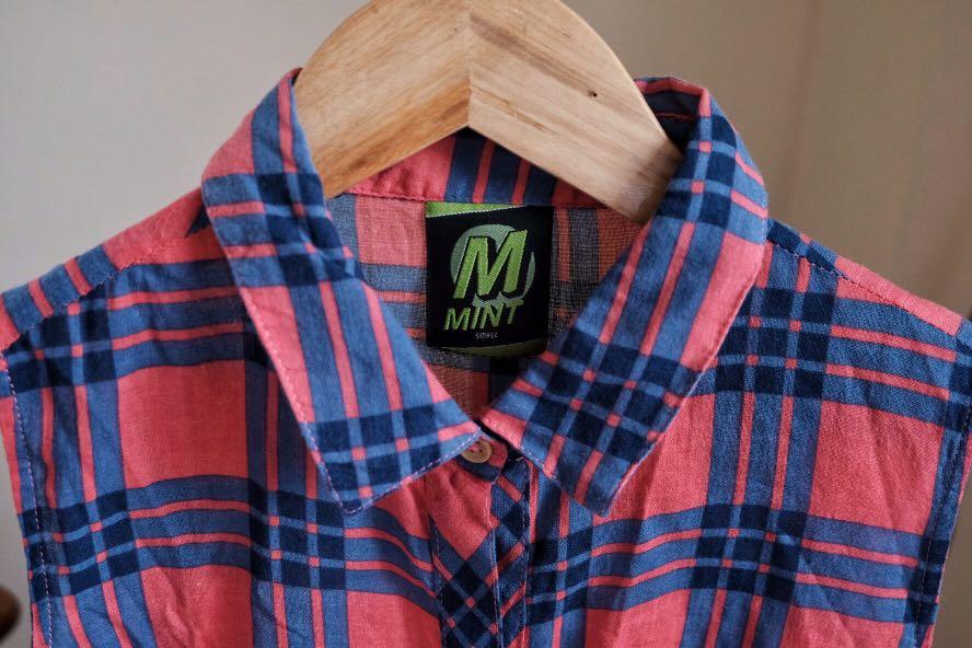 MINT plaid long dress with high slits (Category: Blouses) located in Bacoor. Submitted by PrelovedMate (Listing ID 1057440062, Image 3). Description: MINT Size EU 34 (S) Worn TWICE only Purchased in The Philippines •Pre-loved items that were worn thrice, twice, once, or even never! 👌🏻 •I care about you so I don’t sell overused items for hygiene purposes ✨ •I also have items for PISO w/ minimum purchase so do check my listing 💕.