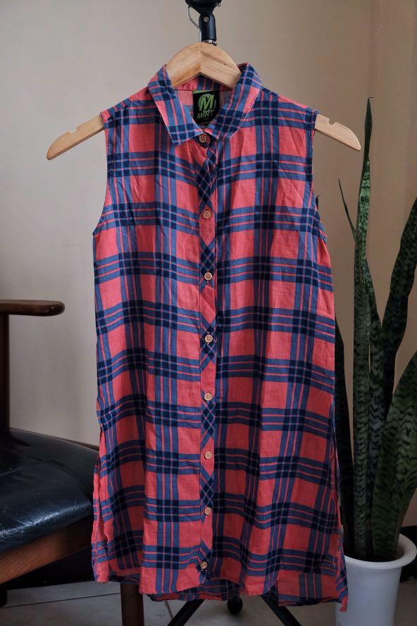 MINT plaid long dress with high slits (Category: Blouses) located in Bacoor. Submitted by PrelovedMate (Listing ID 1057440062, Image 2). Description: MINT Size EU 34 (S) Worn TWICE only Purchased in The Philippines •Pre-loved items that were worn thrice, twice, once, or even never! 👌🏻 •I care about you so I don’t sell overused items for hygiene purposes ✨ •I also have items for PISO w/ minimum purchase so do check my listing 💕.