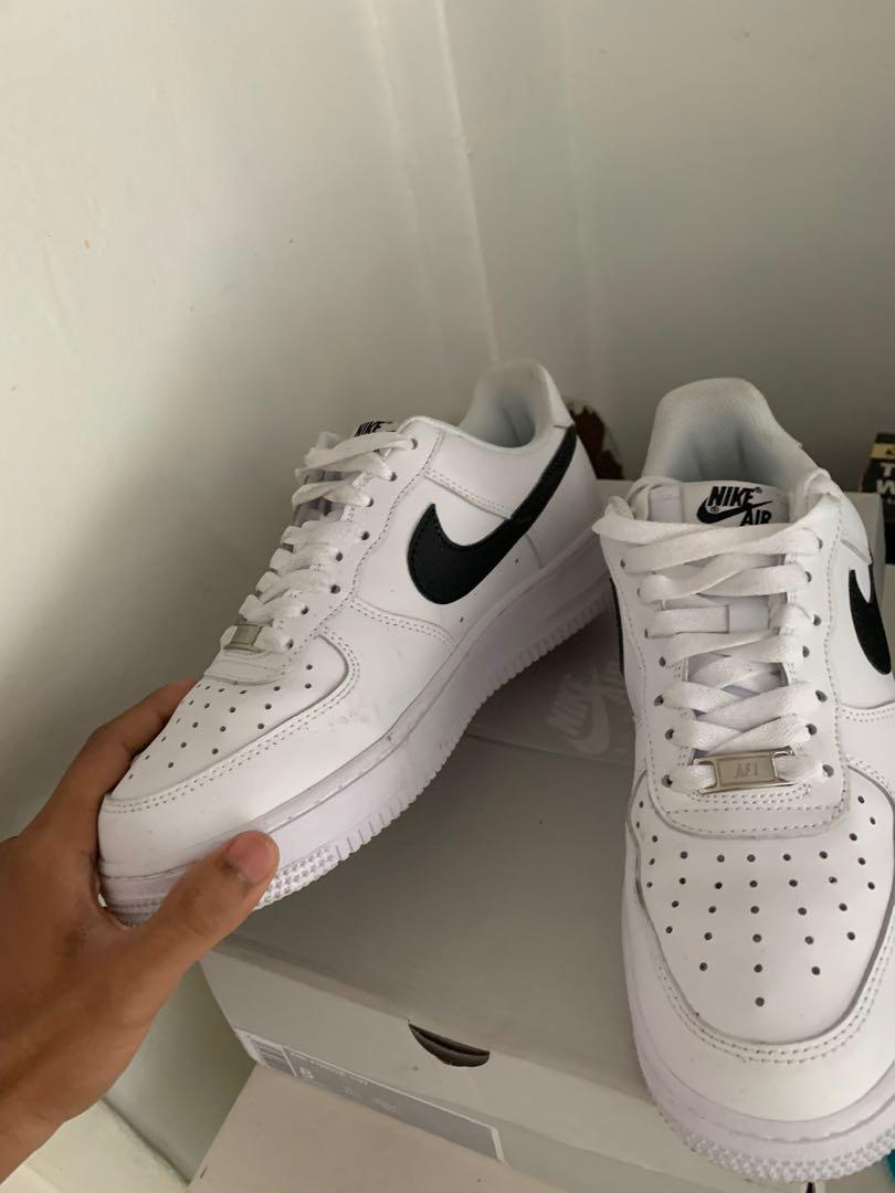 Nike air force on sale one white black swoosh