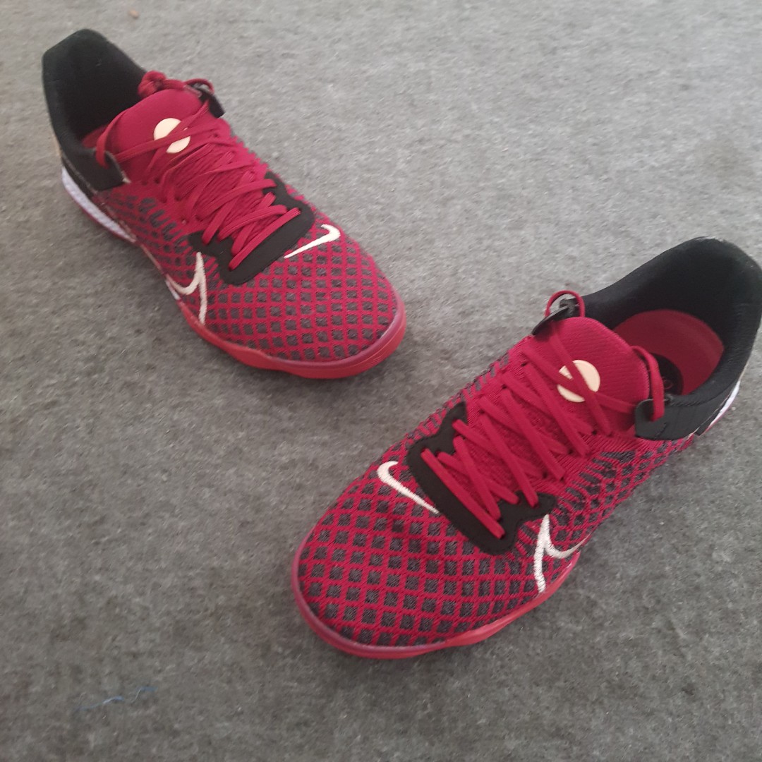 Nike React gato futsal Men s Fashion Footwear Sneakers on Carousell