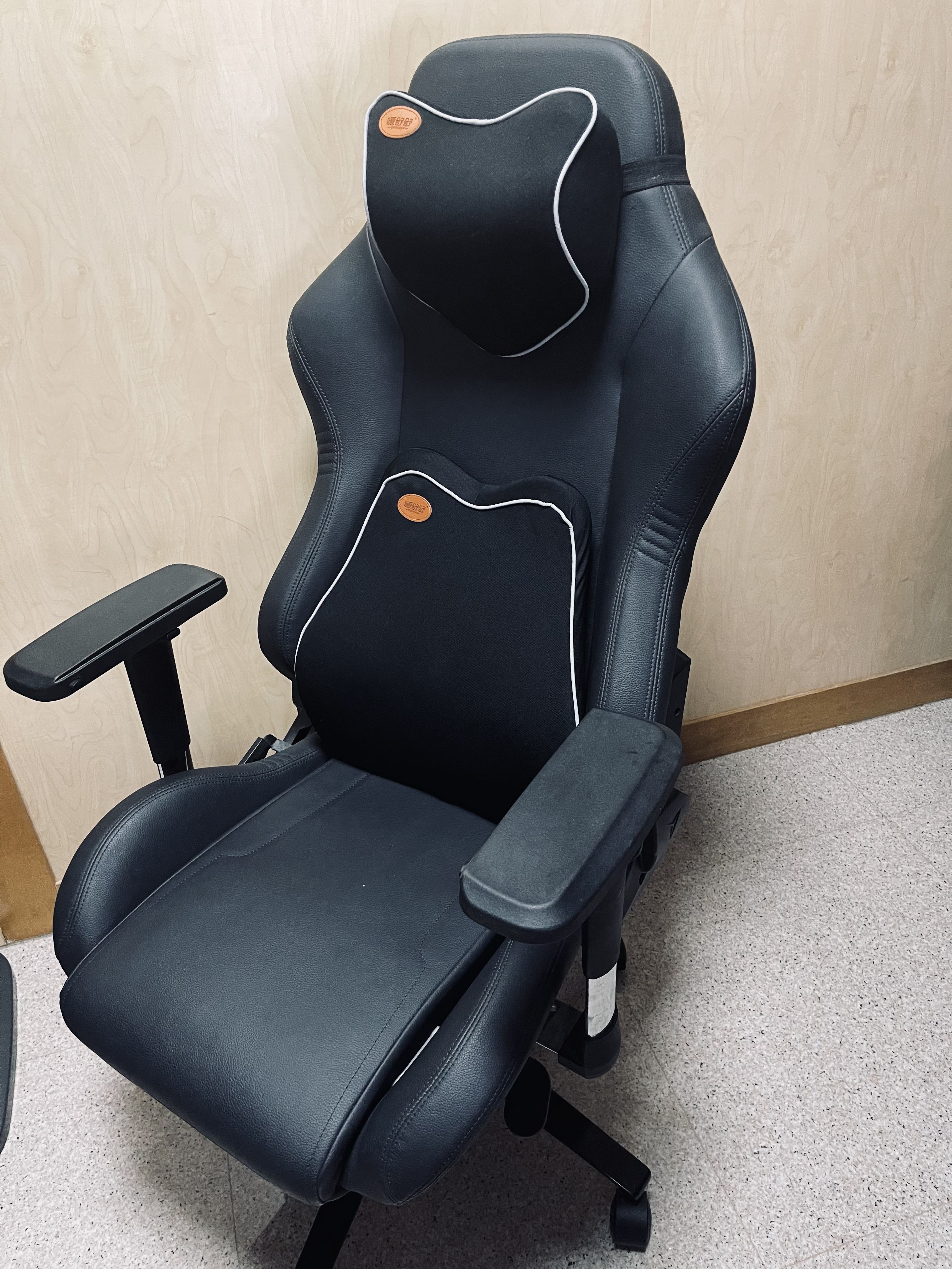secret labs ergonomic