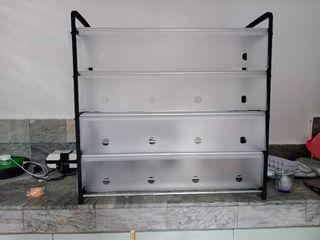 Shoe rack with cover