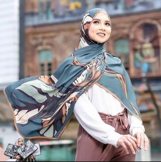 (Category: ) located in . Submitted by sofyahbootiq (Listing ID 1057481917, Image 1). Description: .