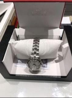 Tissot Diamond Watch, Women's Fashion, Watches & Accessories 
