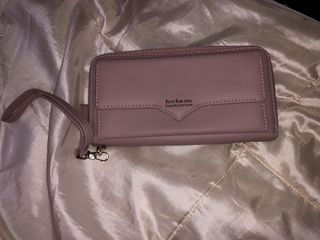 (Category: ) located in . Submitted by aleeya_preloved (Listing ID 1057461178, Image 1). Description: .