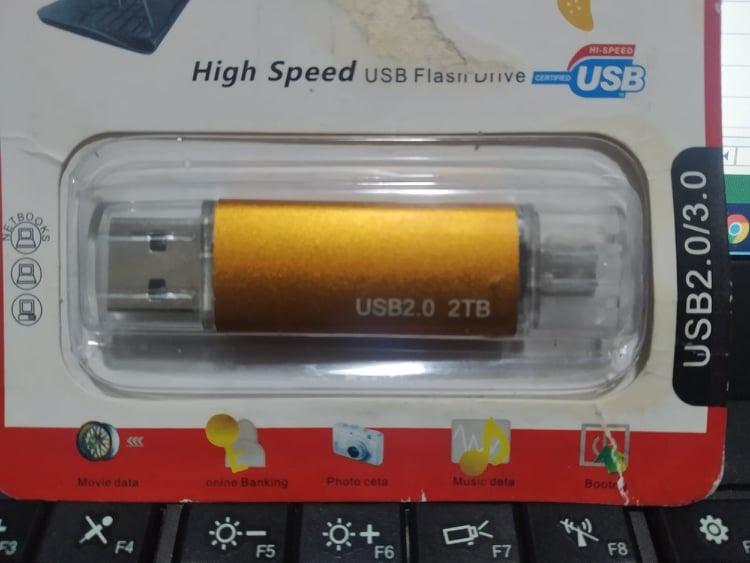 2TB OTG Flash drive (Category: Hard Disks & Thumbdrives) located in Manila. Submitted by nito8 (Listing ID 1057645264, Image 1). Description: Specification: ✅*Interface: USB 2.0; ✅*USB connection, support hot plug&play; ✅*USB service voltage: 4.5v-5.5v; ✅*No external power supply requird; ✅*Support different types of os;Win98 / ME/ 2000/xp/visa/win7/win8. *Mac OS 9.x/ LINUX2.4 or above; ✅*The solid state storage,shock proof and electromagnetic pr
