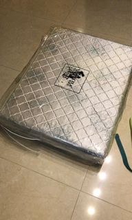 （分類：）位於 。 由 kevenlam 提交（商品編號 1057594577，圖片 1）。簡介： 。