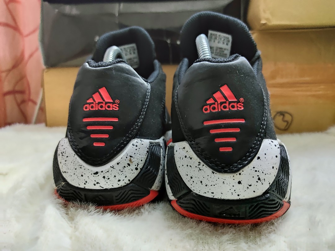 Adidas Regulate basketball Men s Fashion Footwear Sneakers on Carousell