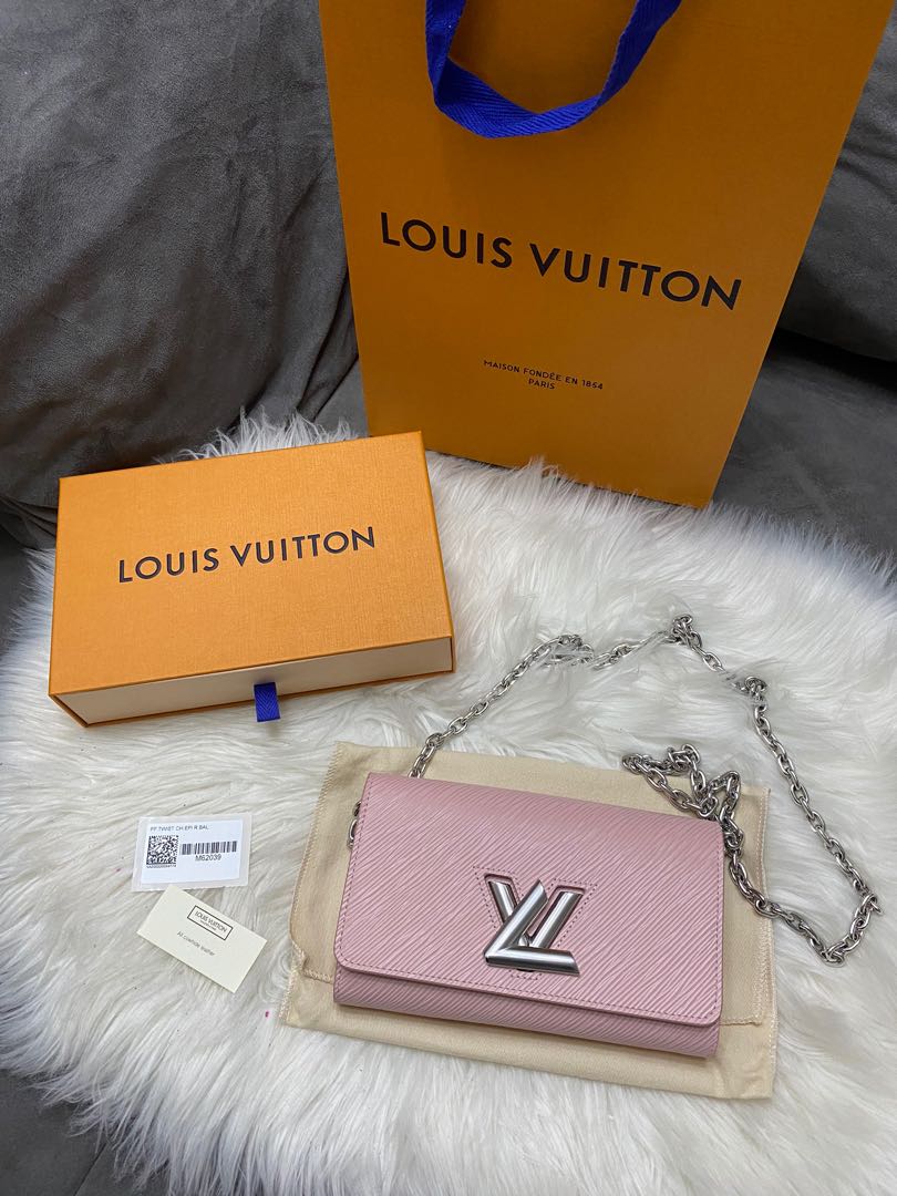 Authentic Louis Vuitton Twist Chain Epi Leather Wallet in Rose Ballerine ( WOC), Luxury, Bags & Wallets on Carousell