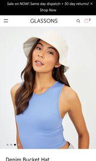 Beige bucket hat