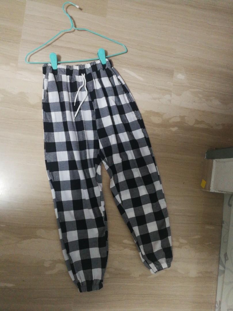 black and white checkered pants!!, Women's Fashion, Bottoms, Other ...