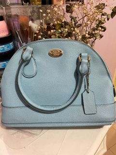 (Category: ) located in . Submitted by 16closet (Listing ID 1057696559, Image 1). Description: .