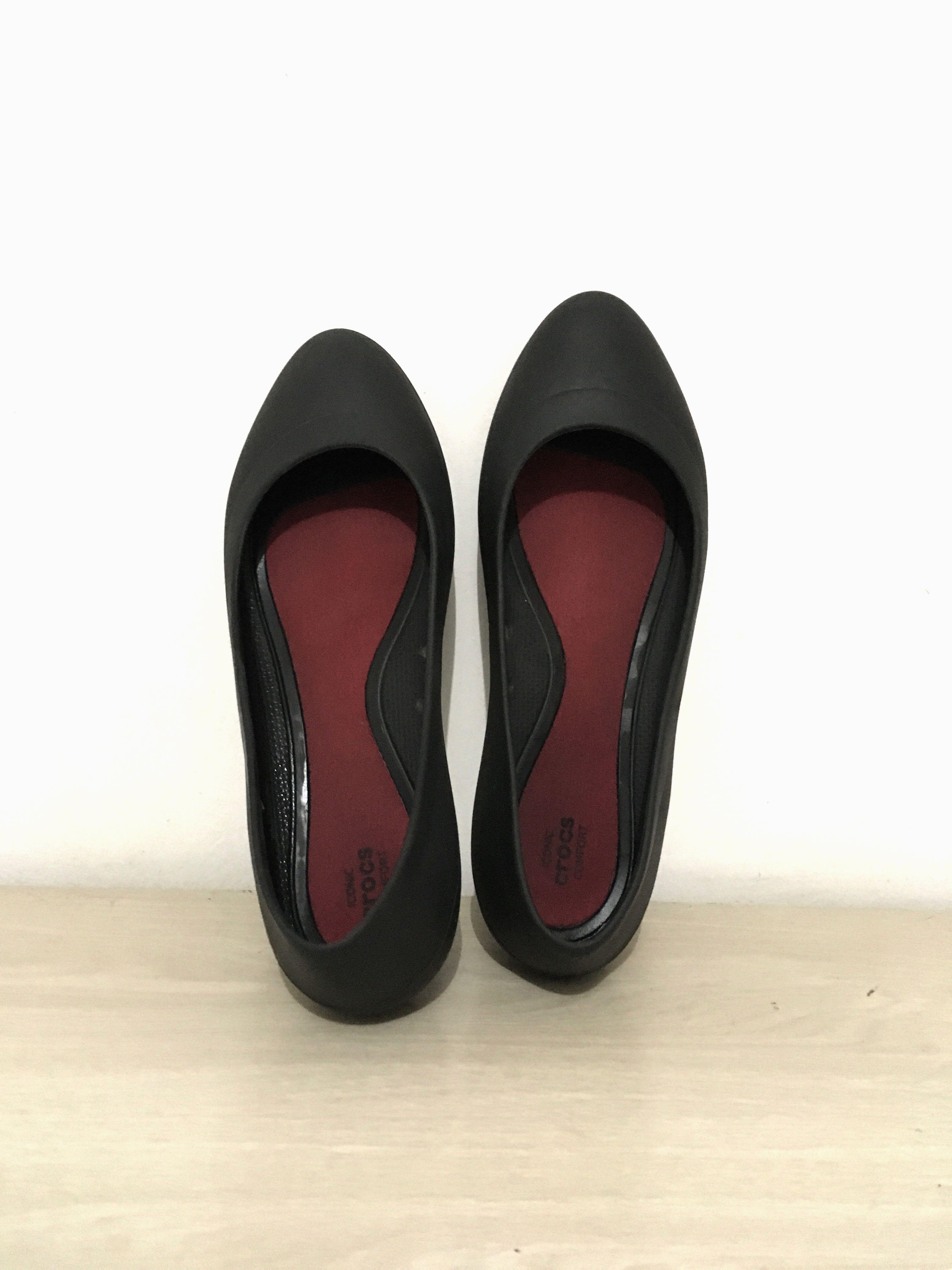 black crocs women's size 9