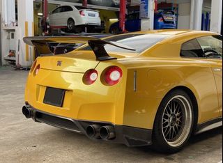 nissan gtr r35 varis carbon hood car accessories accessories on carousell