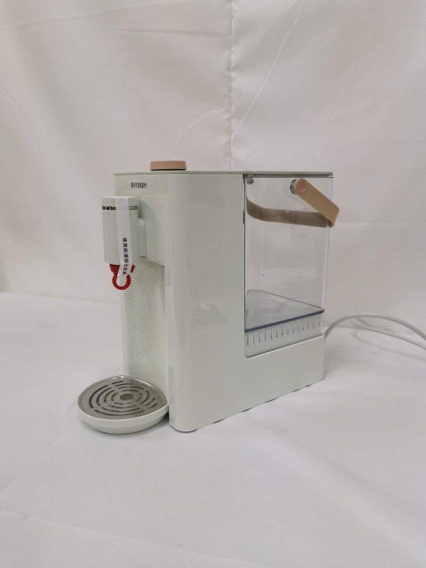 Instant Water Dispenser (Category: Water Purifiers & Dispensers) located in Quezon City. Submitted by tanyachoa (Listing ID 1057736784, Image 3). Description: .