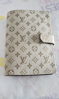 （分類：）位於 。 由 ltt103 提交（商品編號 1057555350，圖片 1）。簡介： 。