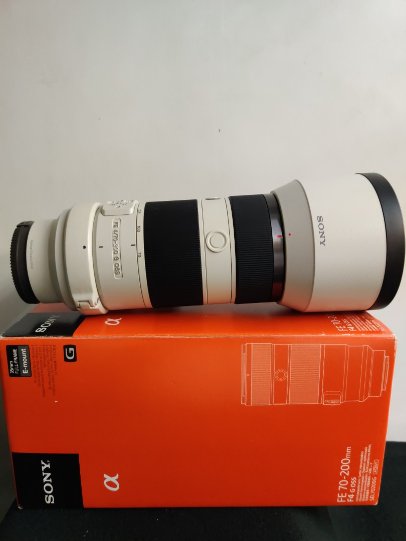 Mint Sony Fe 70 0mm F4 G Oss Photography Lenses On Carousell