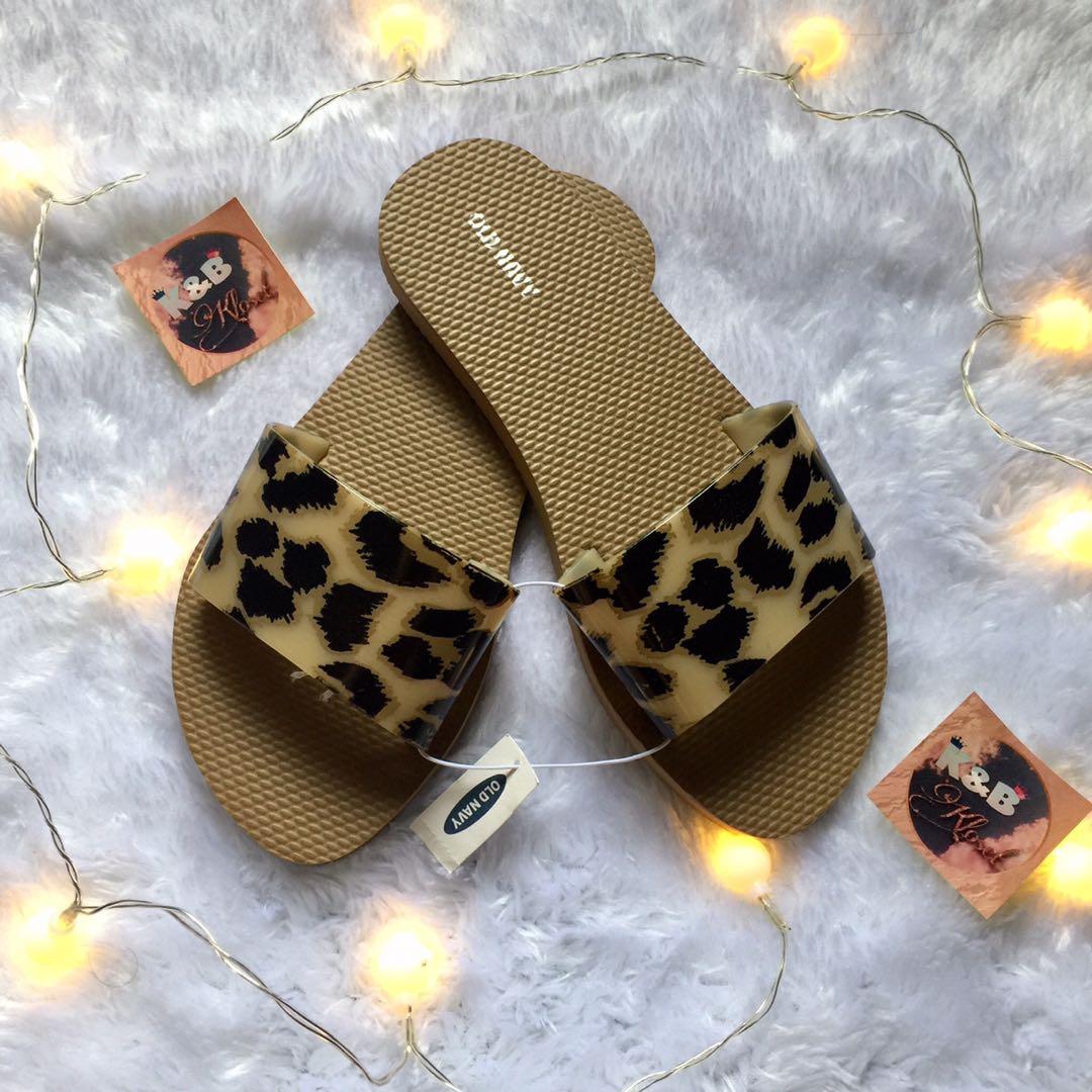 Old navy yellow slides deals