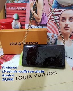 (Category: ) located in . Submitted by graciasluxurybag (Listing ID 1057603775, Image 1). Description: .