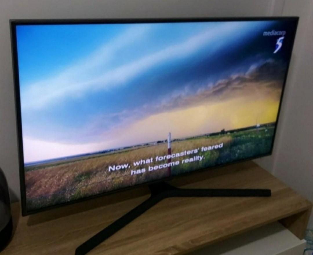 Samsung 4k Uhd Led Tv Ua50ru7400 Bought On 18 Mar Tv Home Appliances Tv Entertainment Tv On Carousell