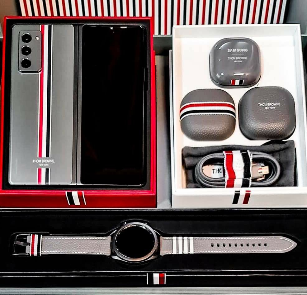 Samsung Galaxy Z Fold 2 512gb Thom Browne Limited Edition Collector Item 5000 Units In World Accept Crypto Payment Mobile Phones Gadgets Mobile Phones Android Phones Samsung On Carousell Samsung Galaxy Z Fold 2 512gb Thom Browne Limited Edition Collector Item 5000 Units In World Accept Crypto Payment Mobile Phones Gadgets Mobile Phones Android Phones Samsung On Carousell