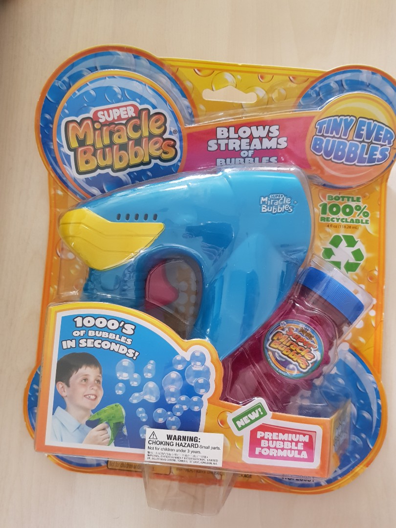 Super Miracle Bubbles Bubble Gun with solution