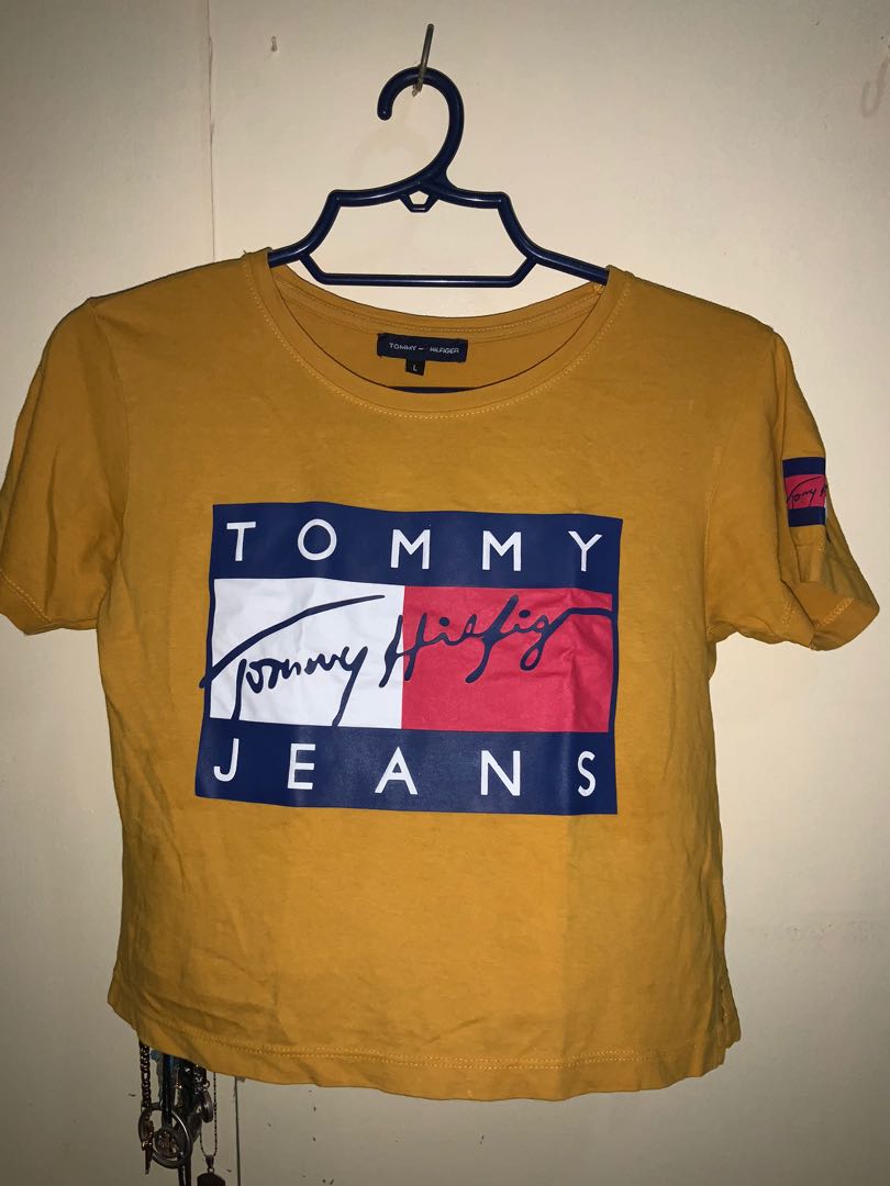 tommy crop top